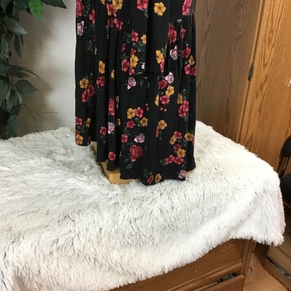 TORRID Size 1 black floral button down baby doll style 3/4 sleeve 🔝 - Picture 11 of 15